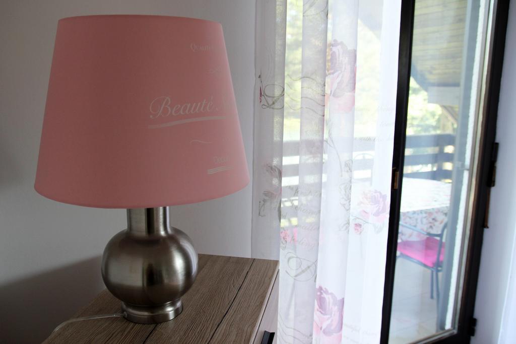 Lake House Apartment Medvode Esterno foto
